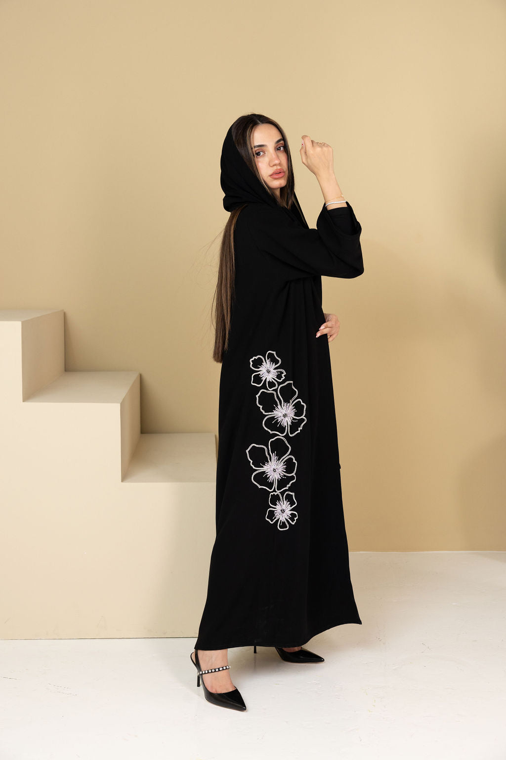 Floral Elegance: Black Abaya