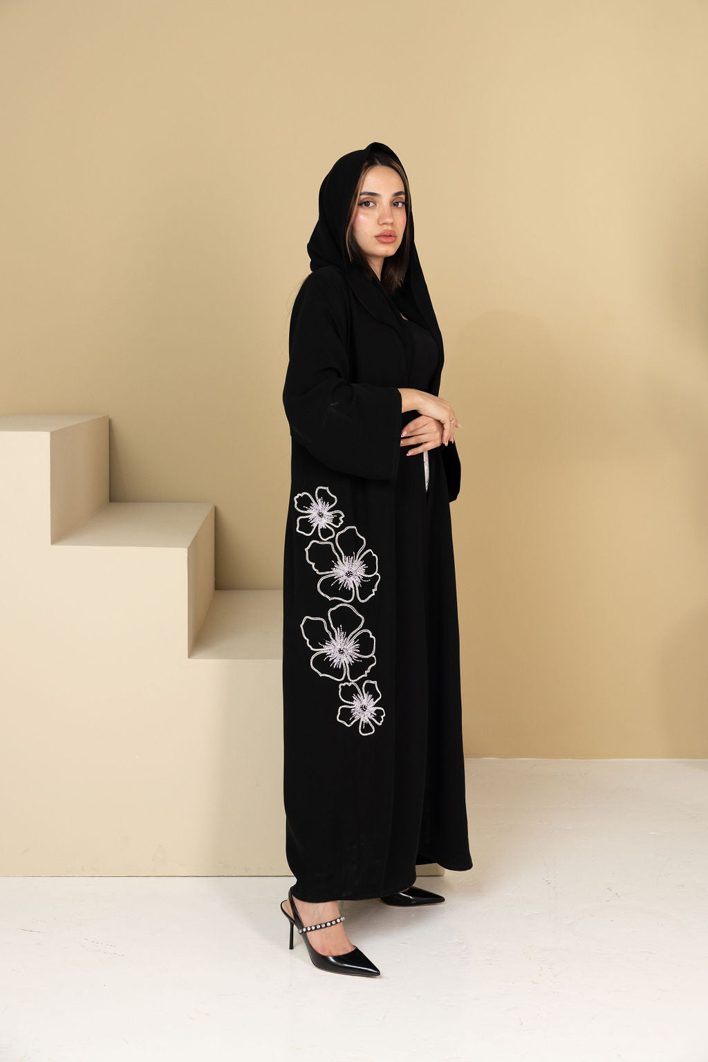 Floral Elegance: Black Abaya